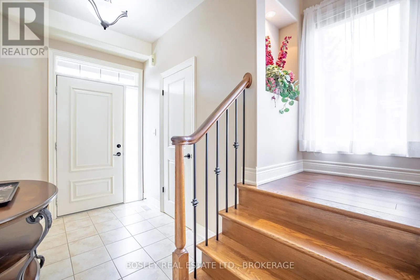 16 - 409 NIAGARA STREET, #16