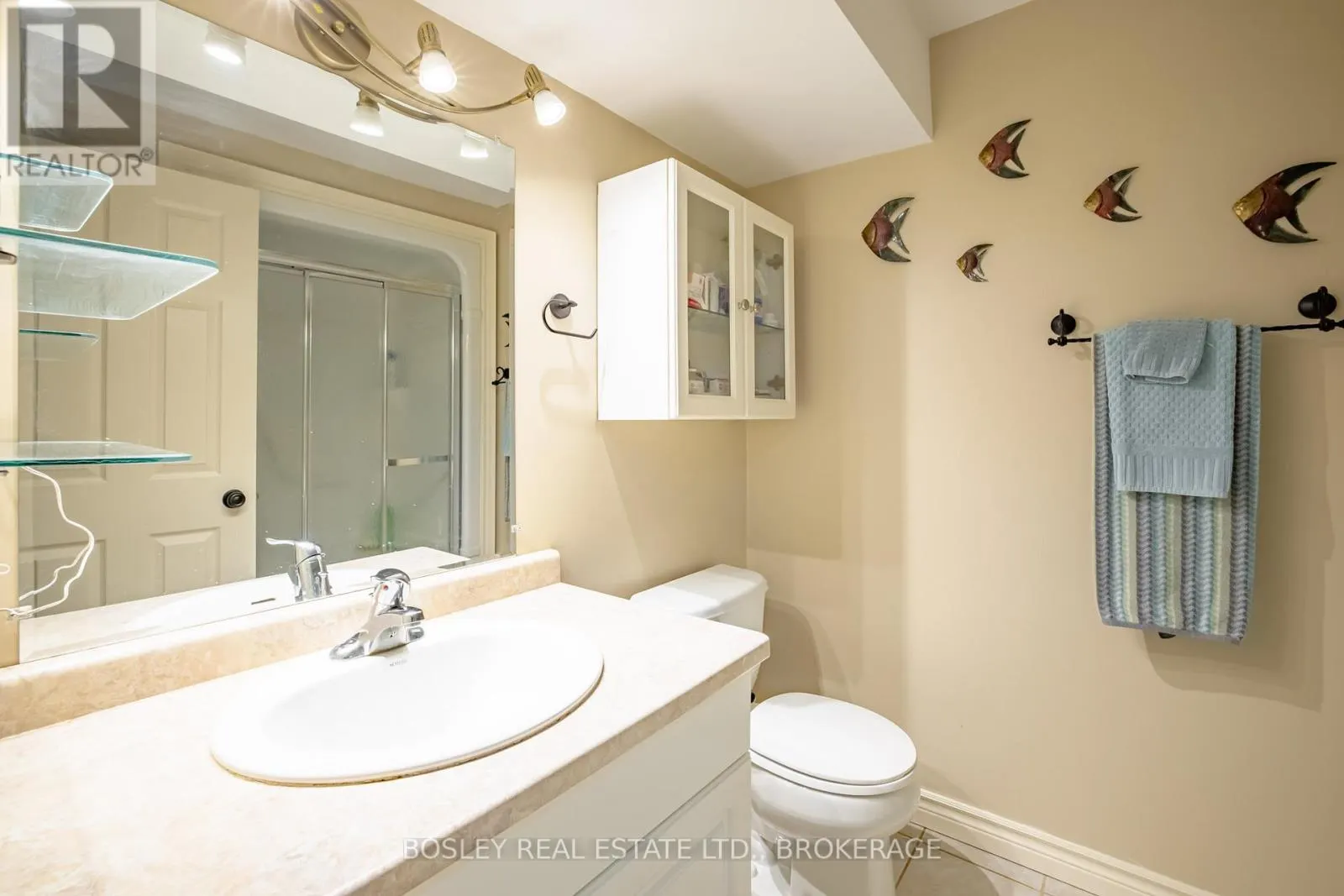 16 - 409 NIAGARA STREET, #16
