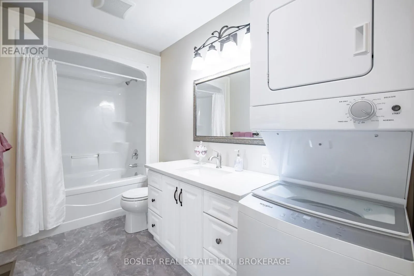 16 - 409 NIAGARA STREET, #16