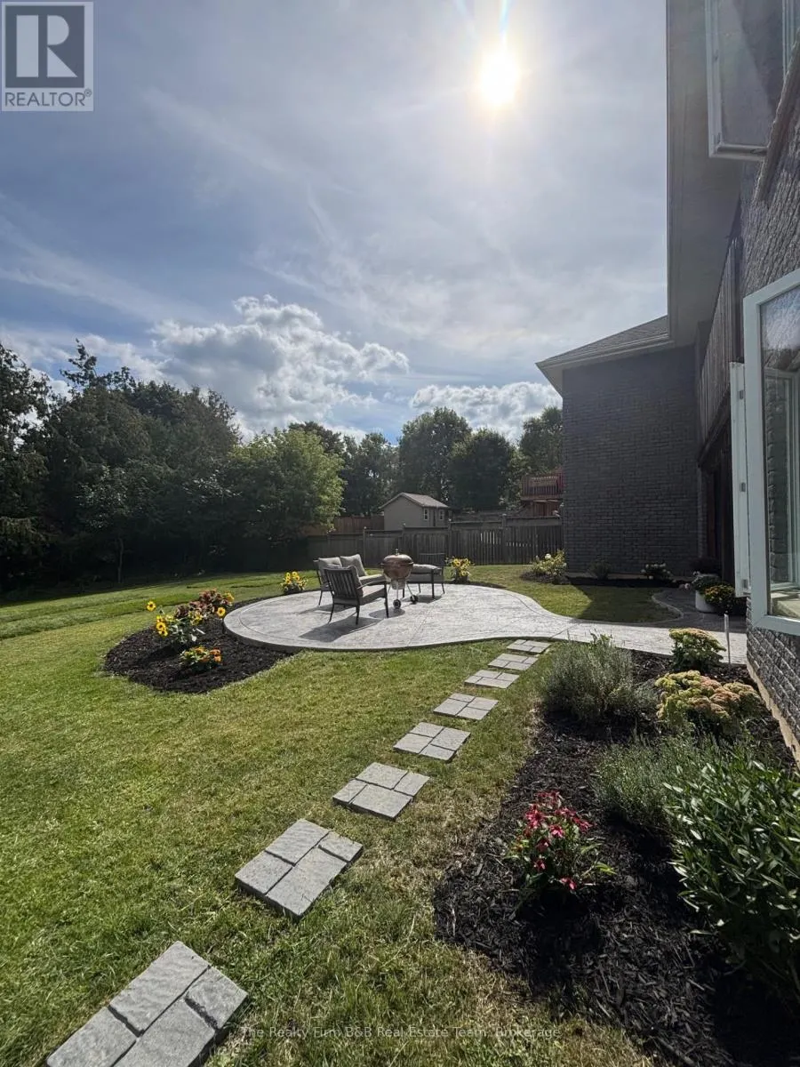 428 LAKEVIEW DRIVE