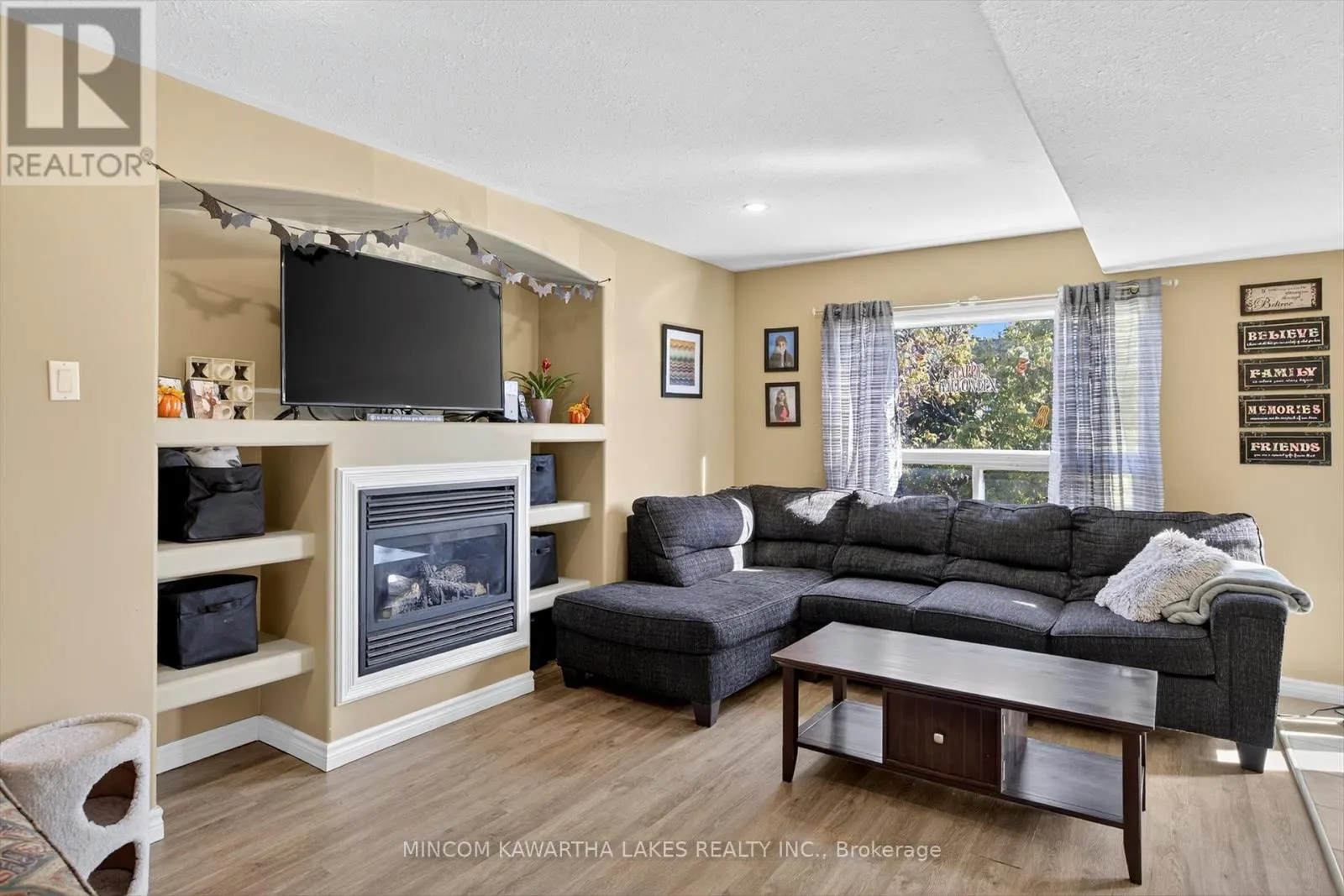 724 TRAILVIEW DRIVE