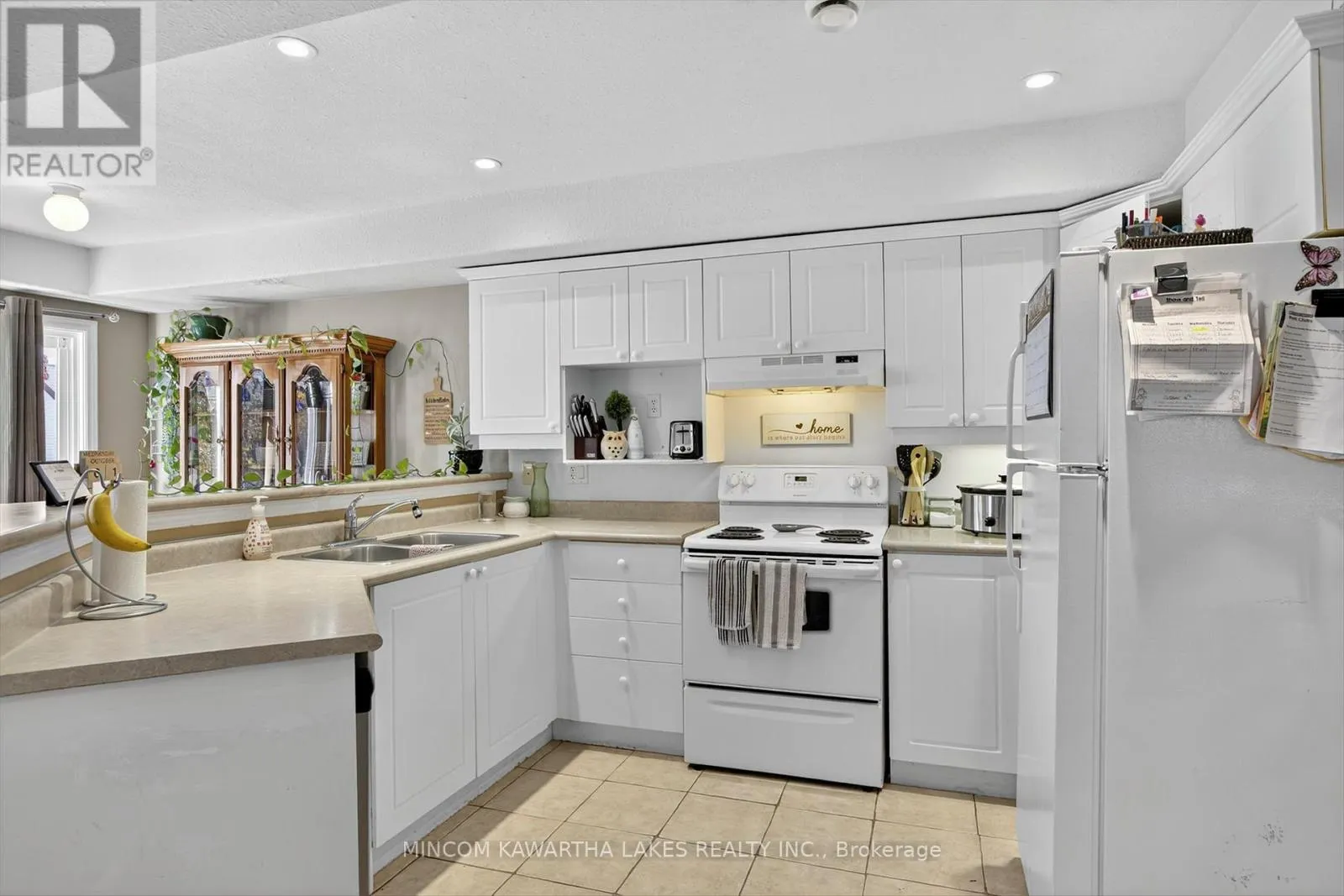 724 TRAILVIEW DRIVE