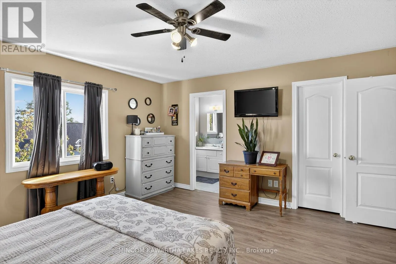 724 TRAILVIEW DRIVE
