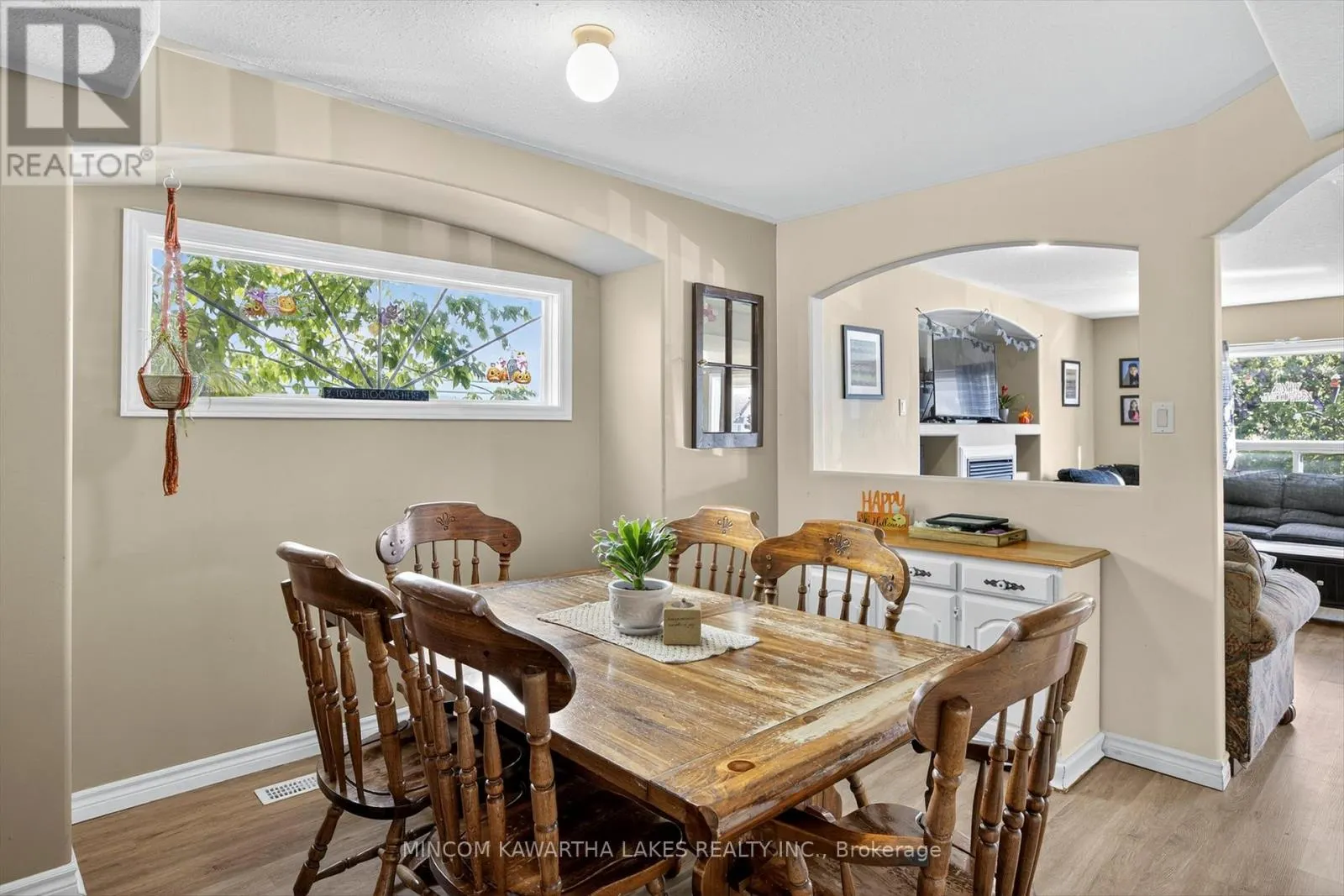 724 TRAILVIEW DRIVE