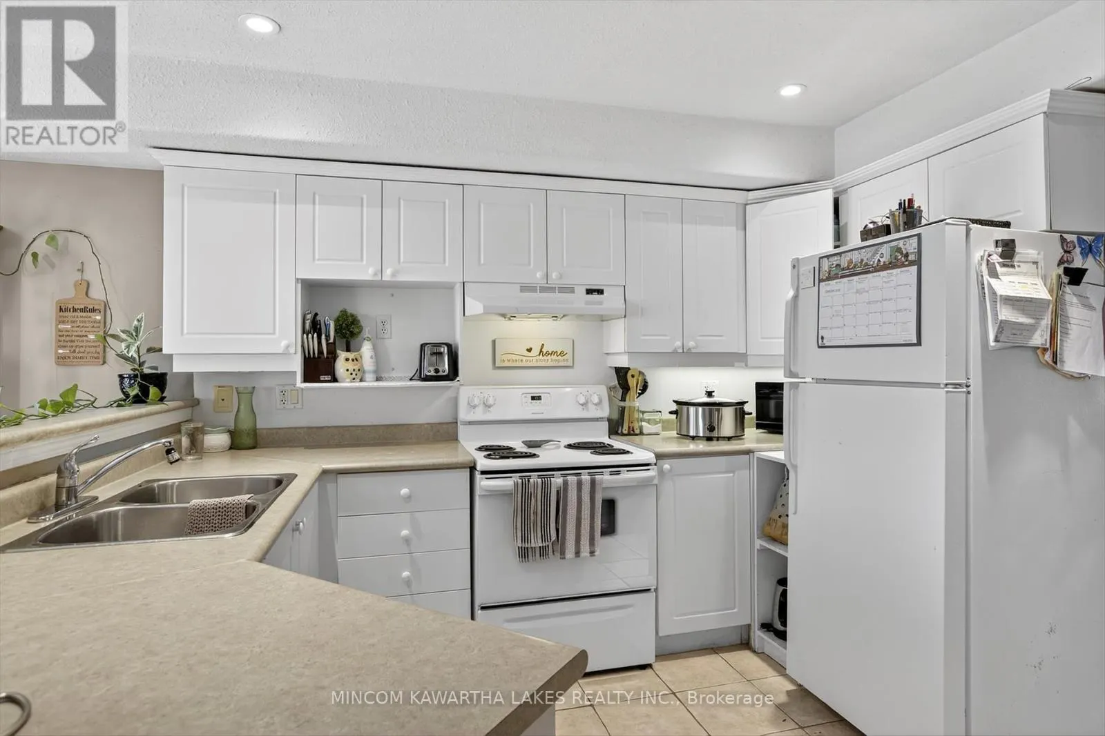 724 TRAILVIEW DRIVE