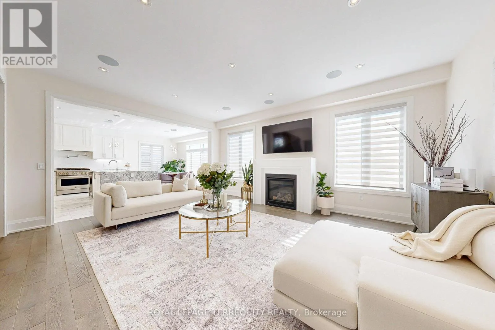 52 LIGHTFEATHER PLACE
