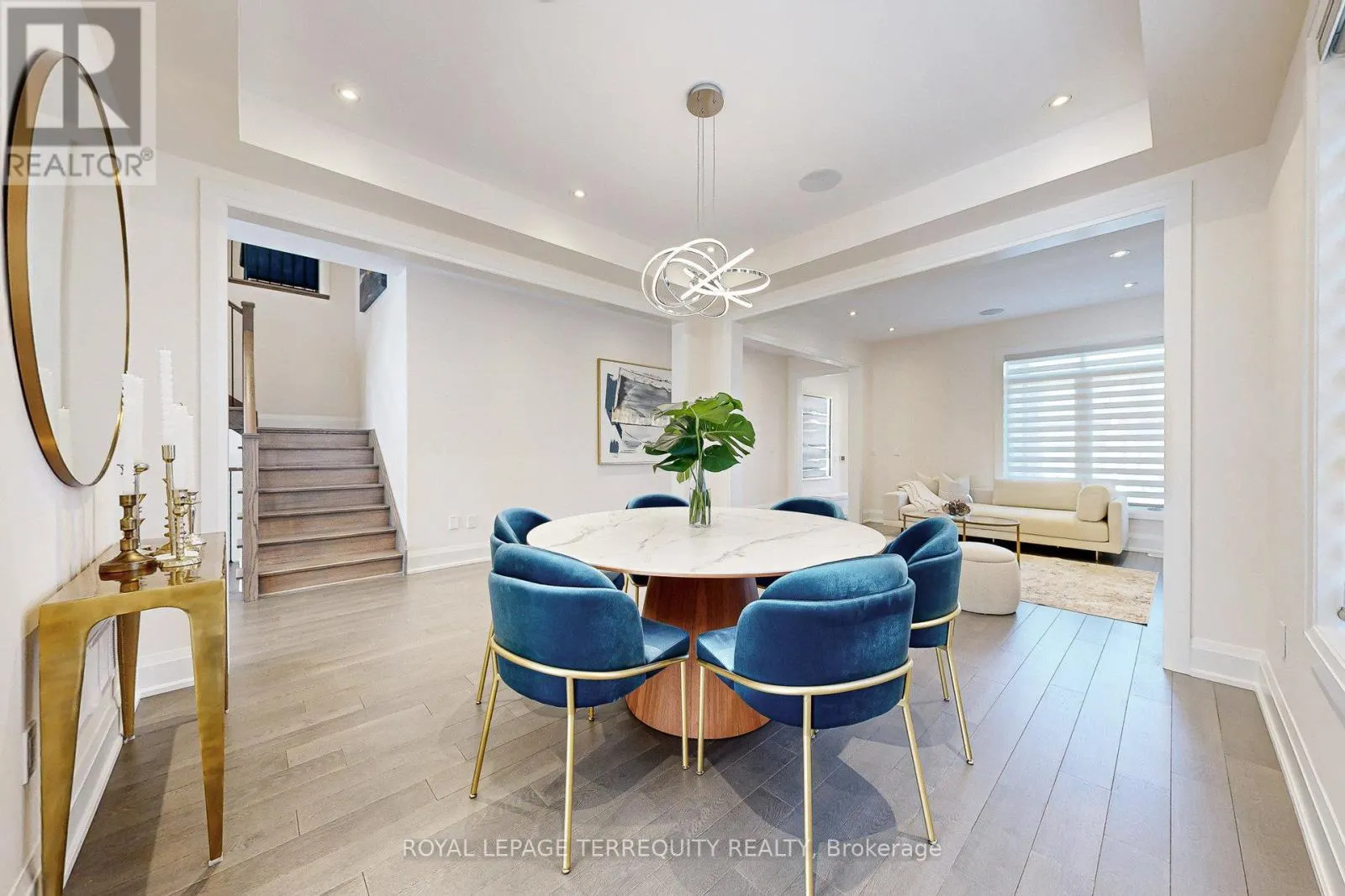 52 LIGHTFEATHER PLACE
