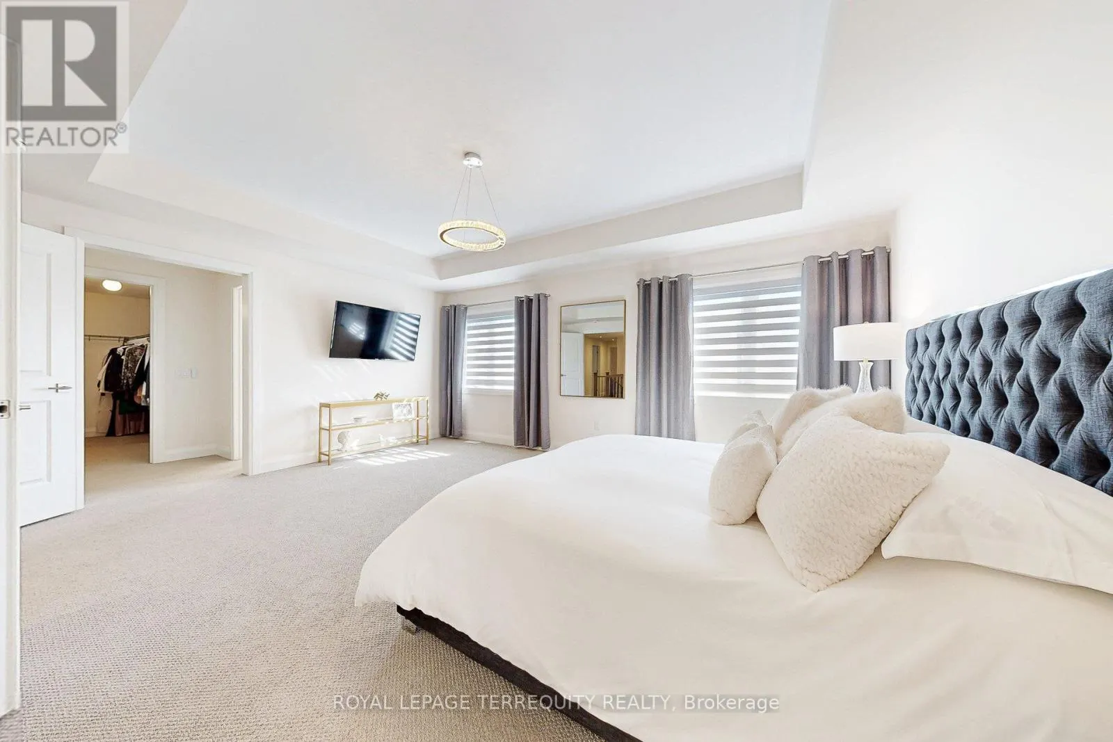 52 LIGHTFEATHER PLACE