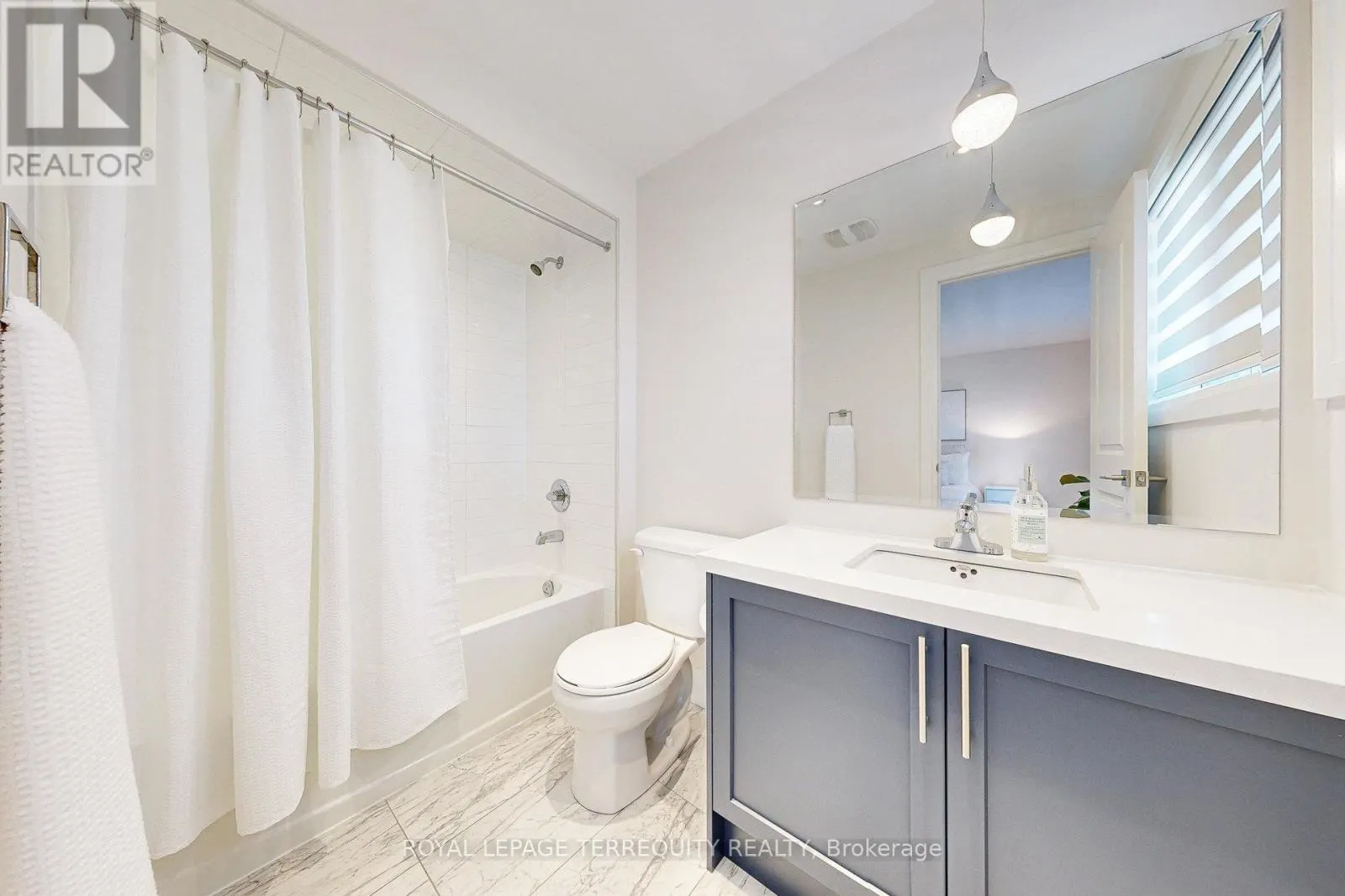52 LIGHTFEATHER PLACE