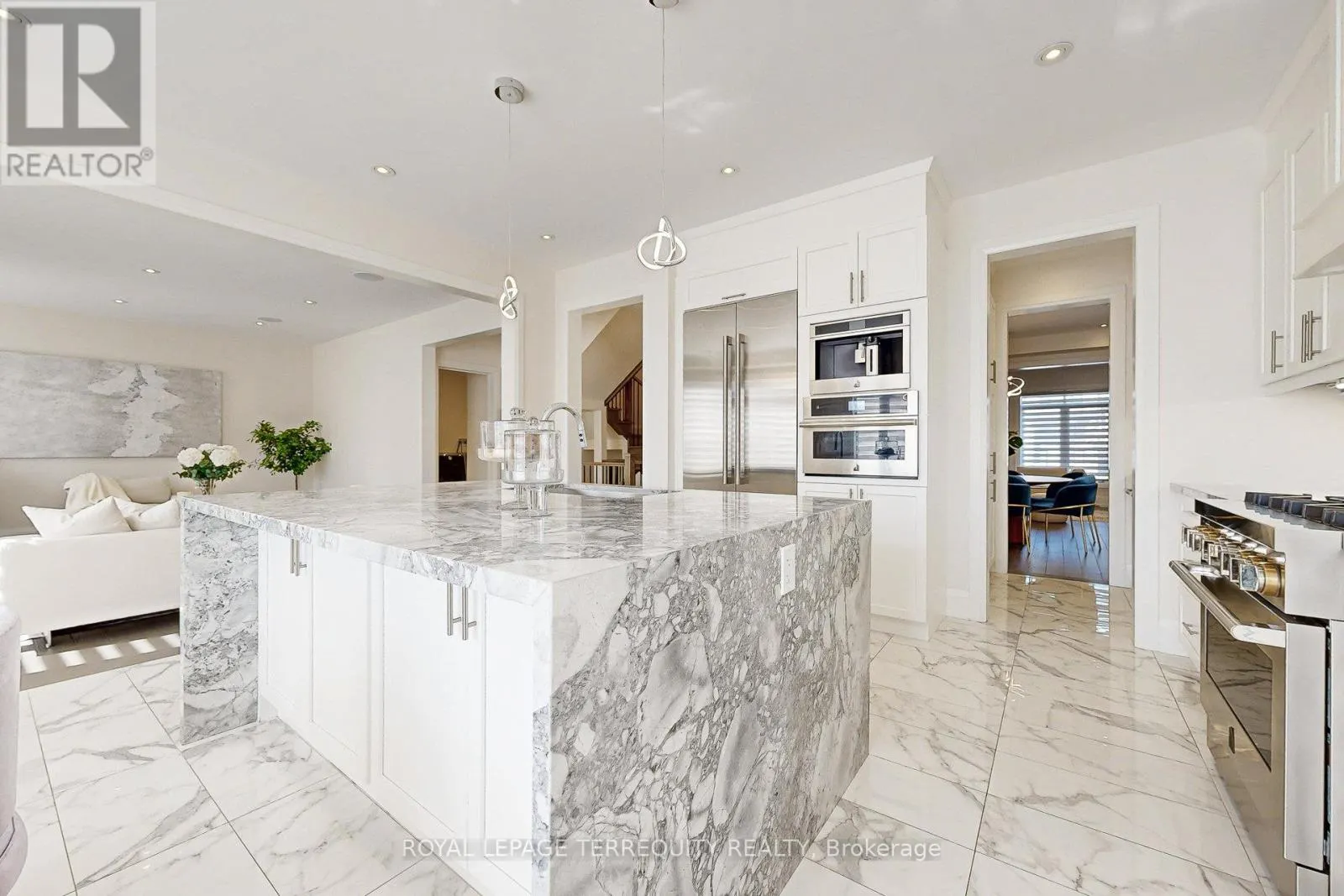 52 LIGHTFEATHER PLACE