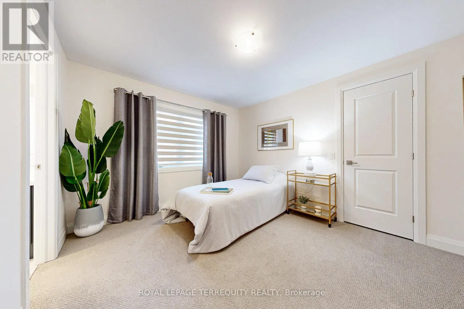 52 LIGHTFEATHER PLACE