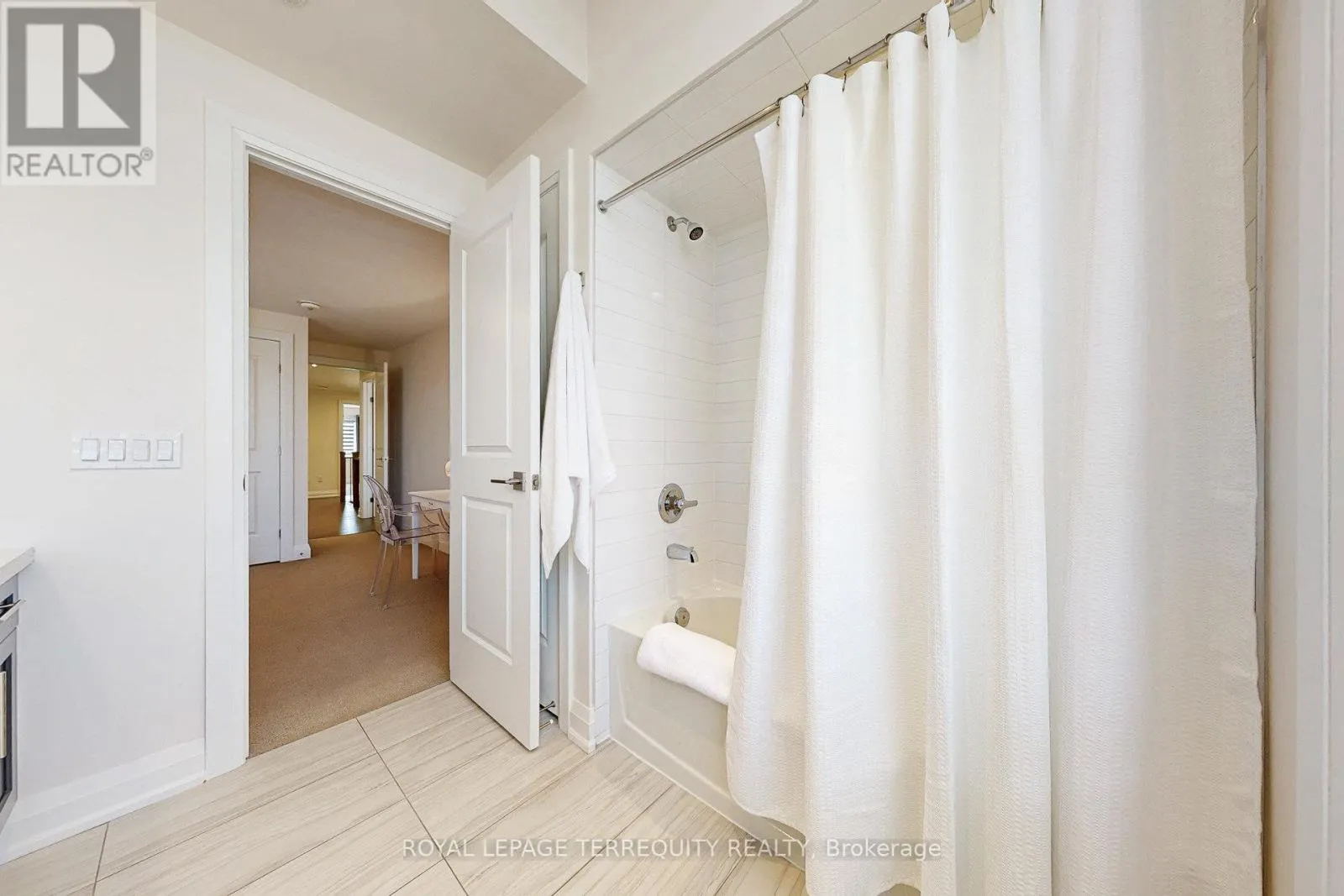 52 LIGHTFEATHER PLACE