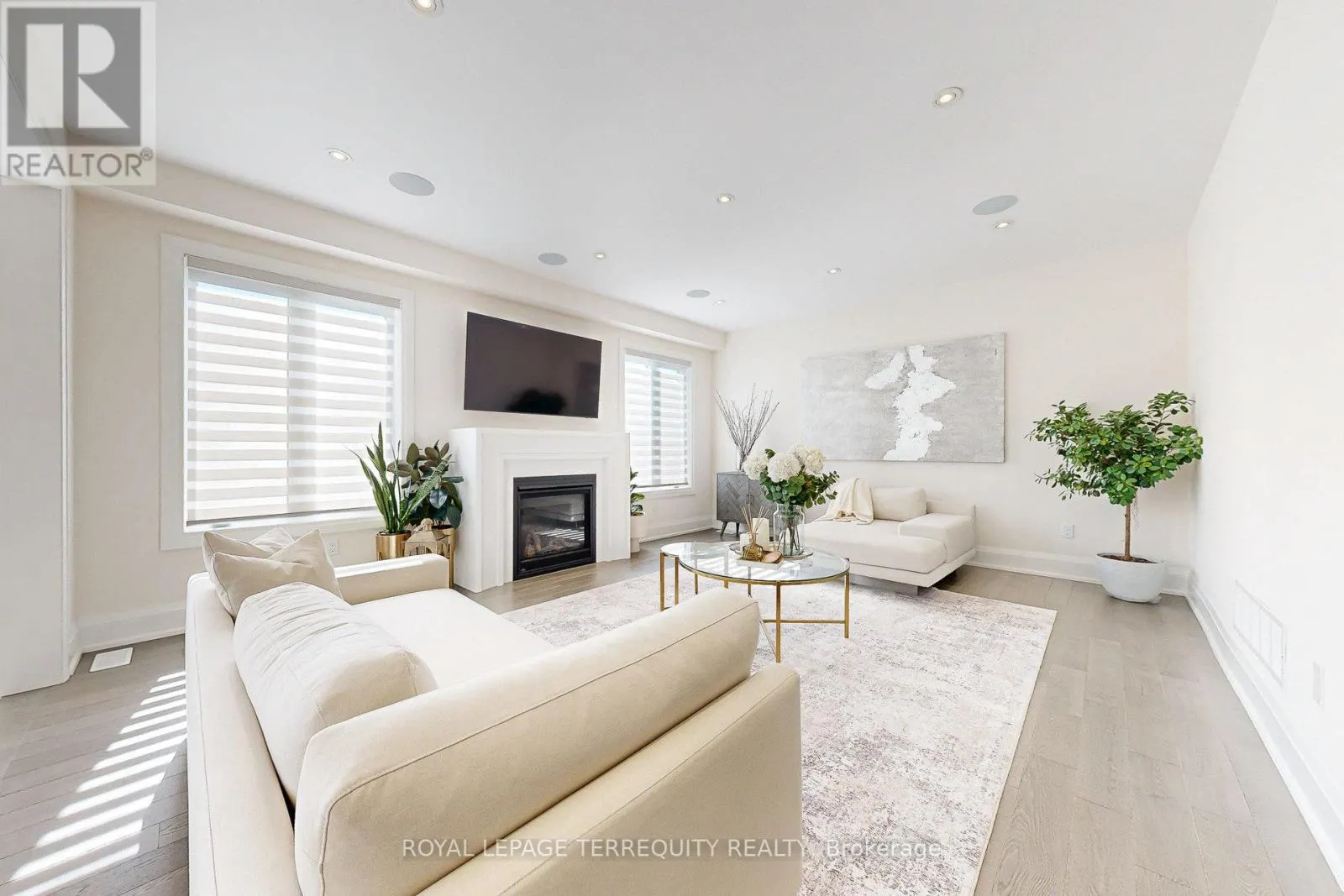 52 LIGHTFEATHER PLACE