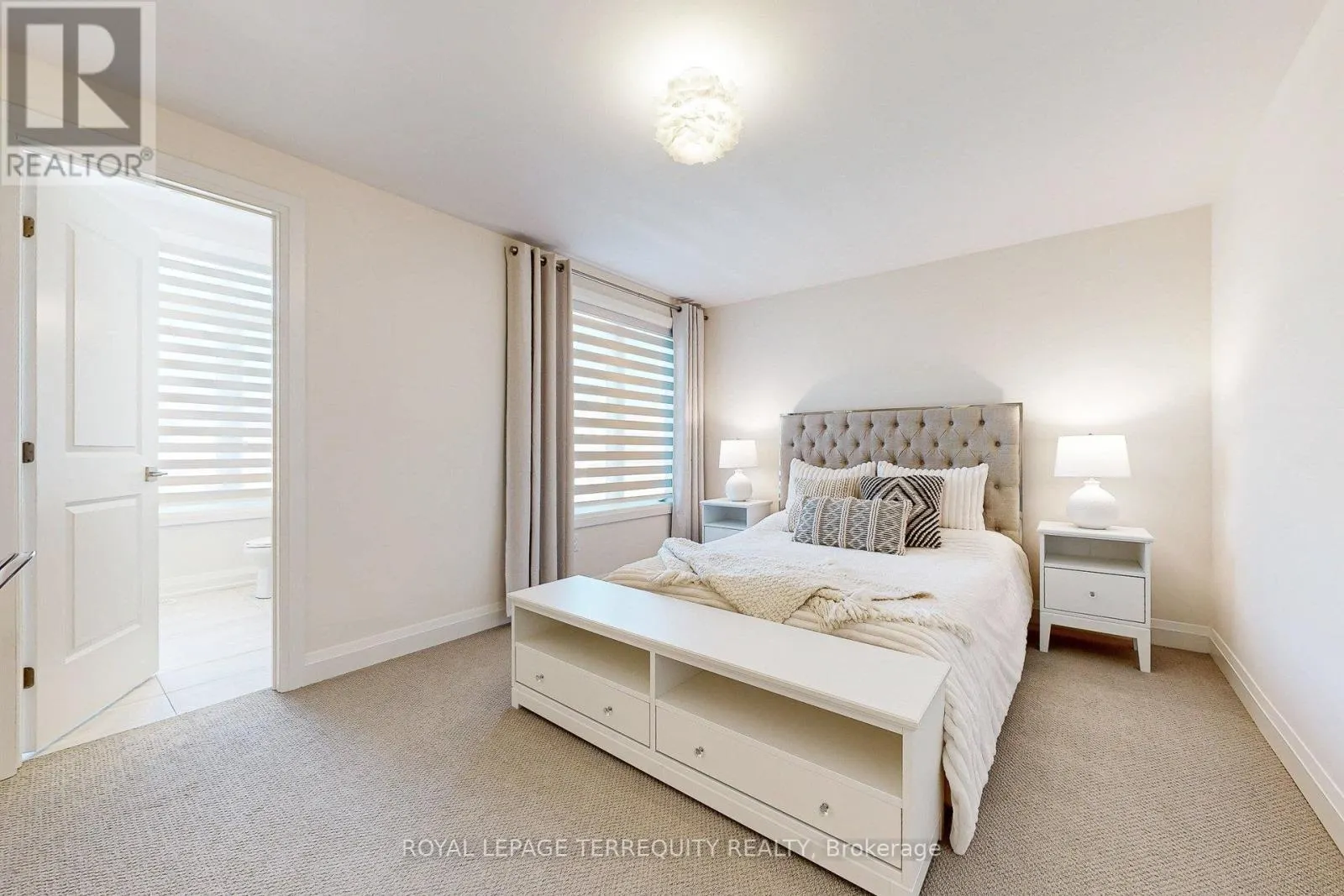 52 LIGHTFEATHER PLACE