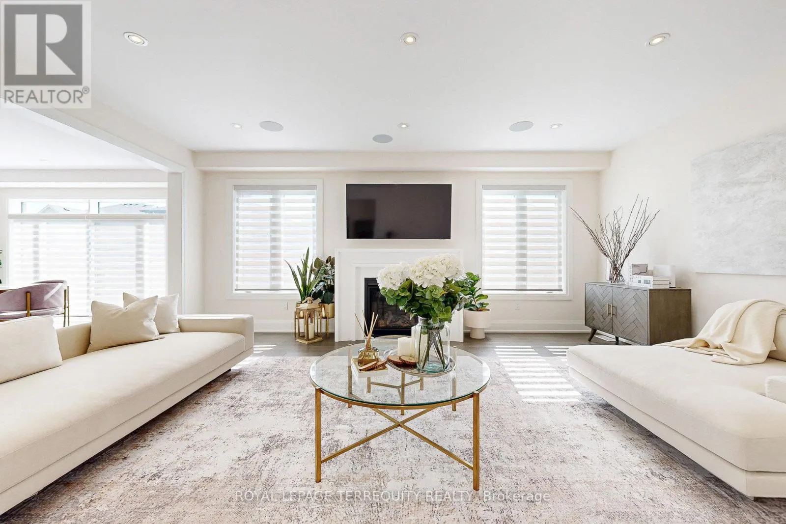 52 LIGHTFEATHER PLACE