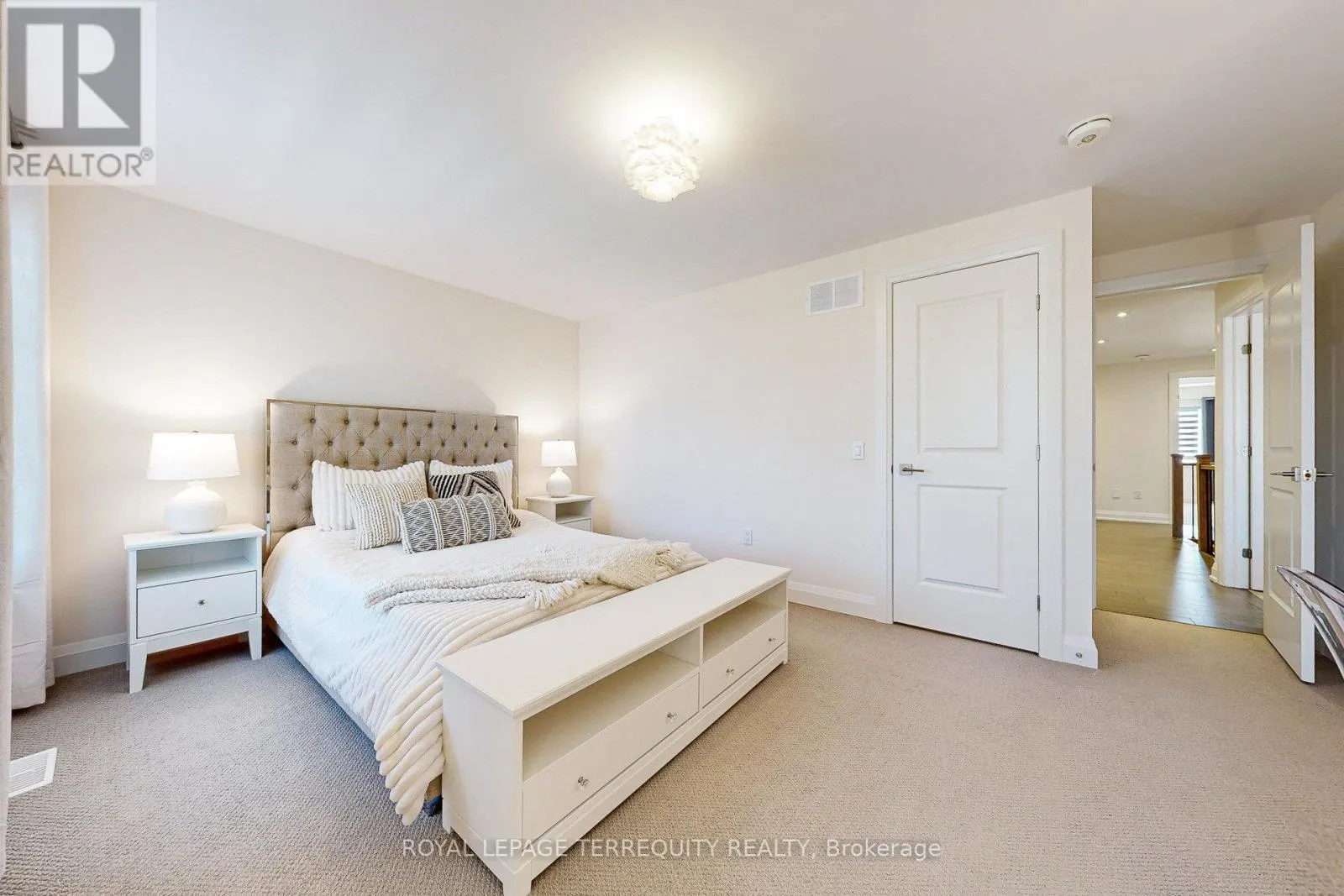52 LIGHTFEATHER PLACE