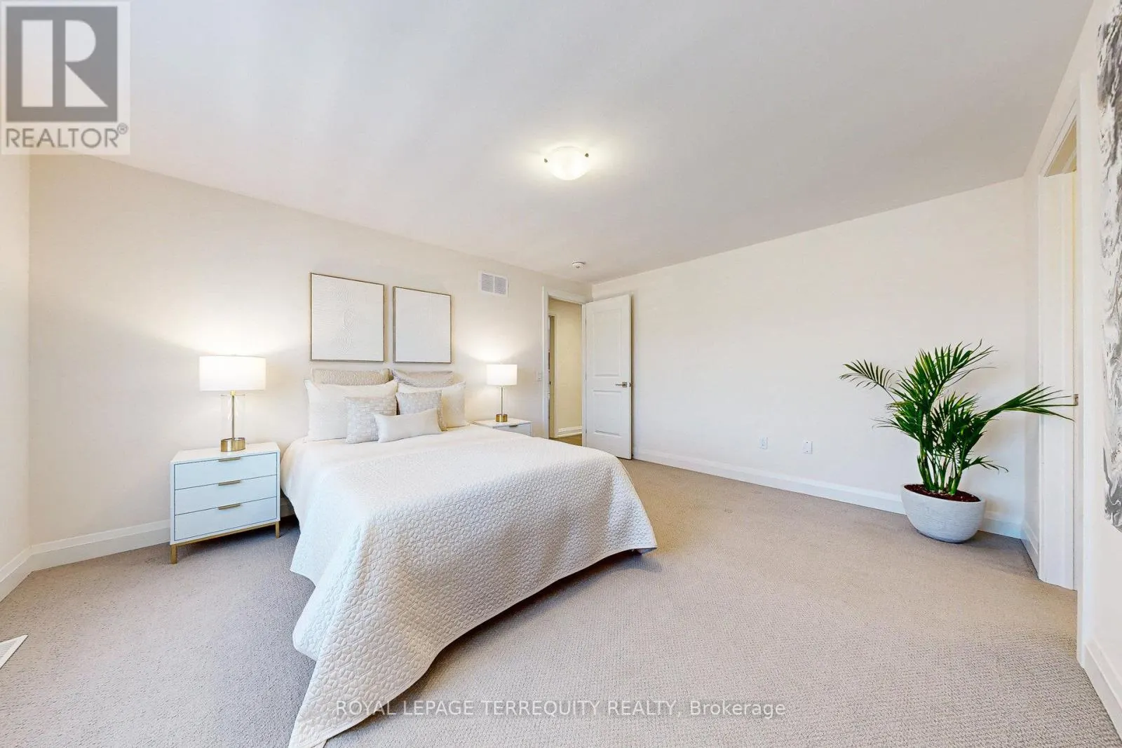 52 LIGHTFEATHER PLACE