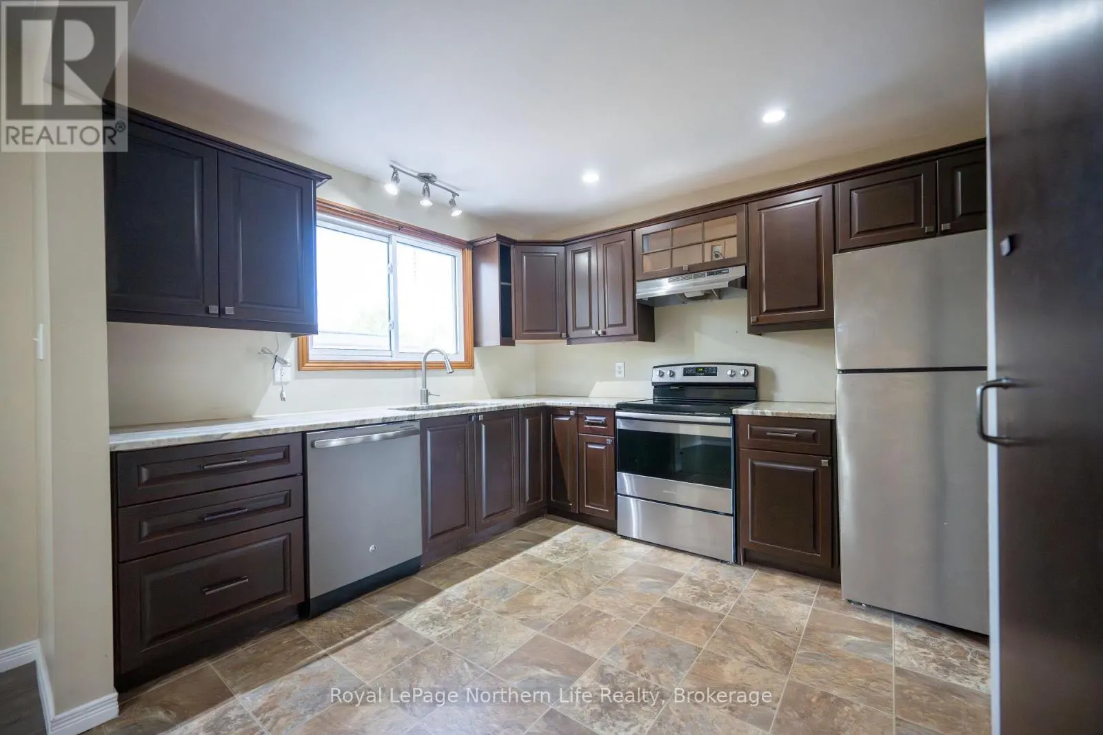 224 LAKE HEIGHTS ROAD