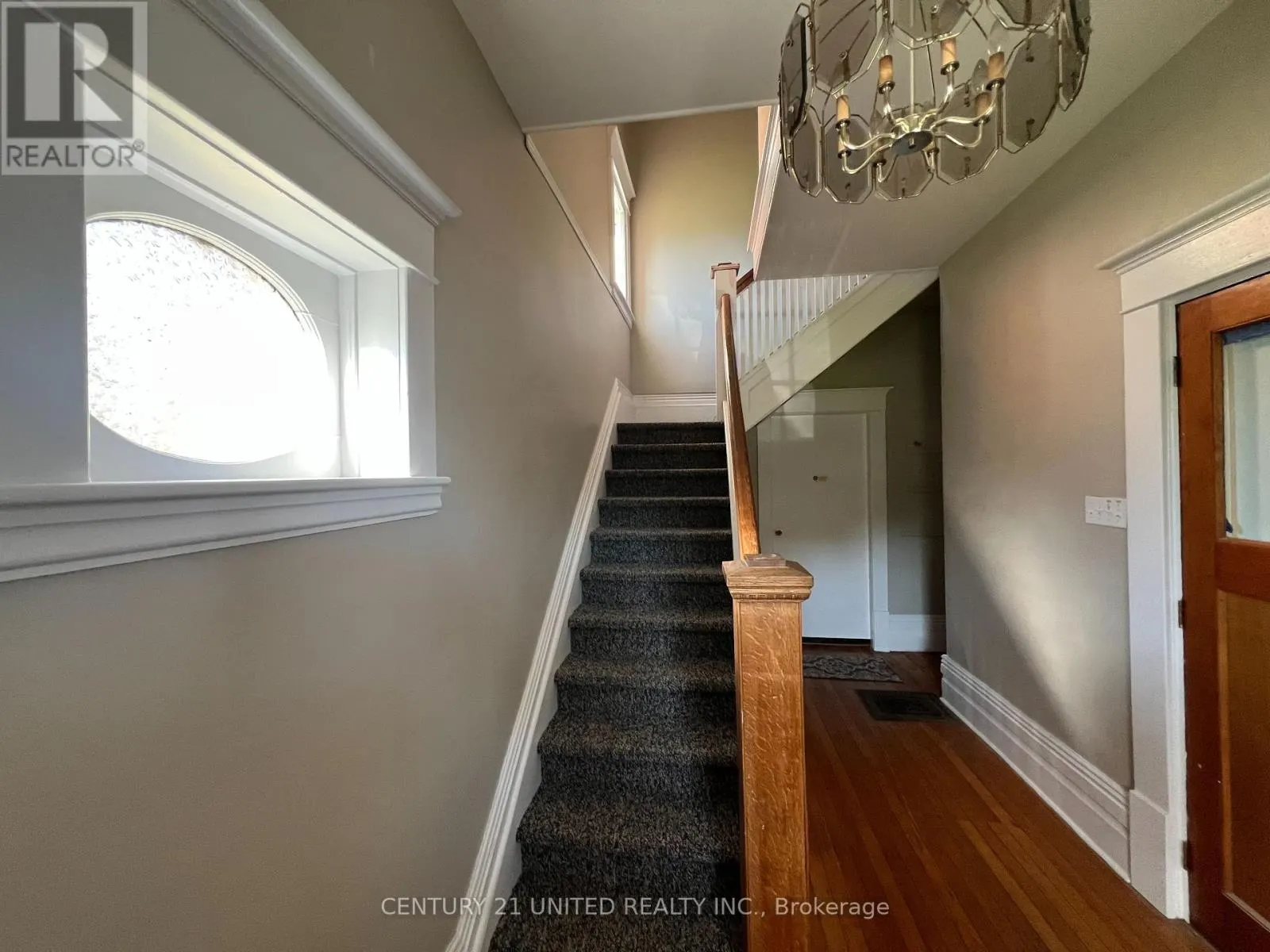 UPPER - 858 WARD STREET, #UPPER