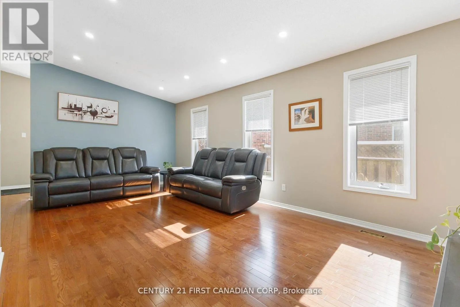 256 WHITE SANDS DRIVE