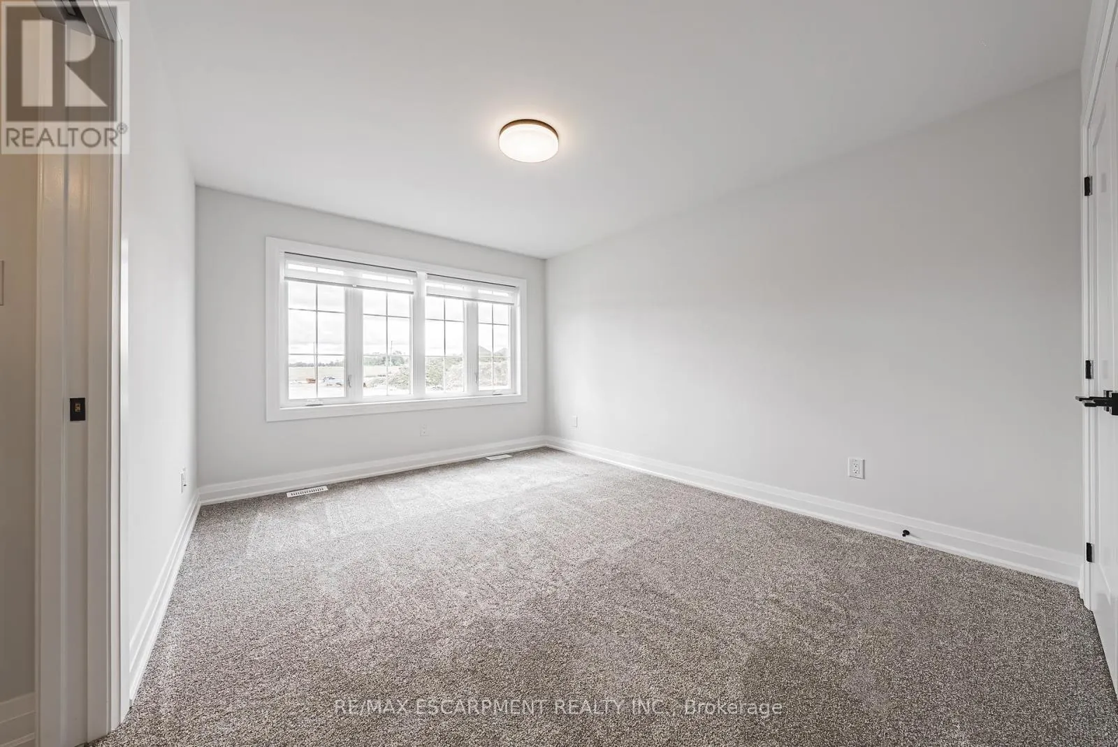 242 KELLOGG AVENUE