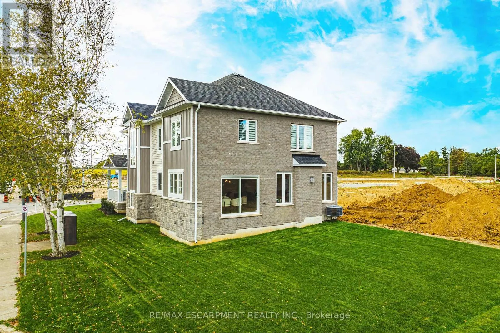 242 KELLOGG AVENUE