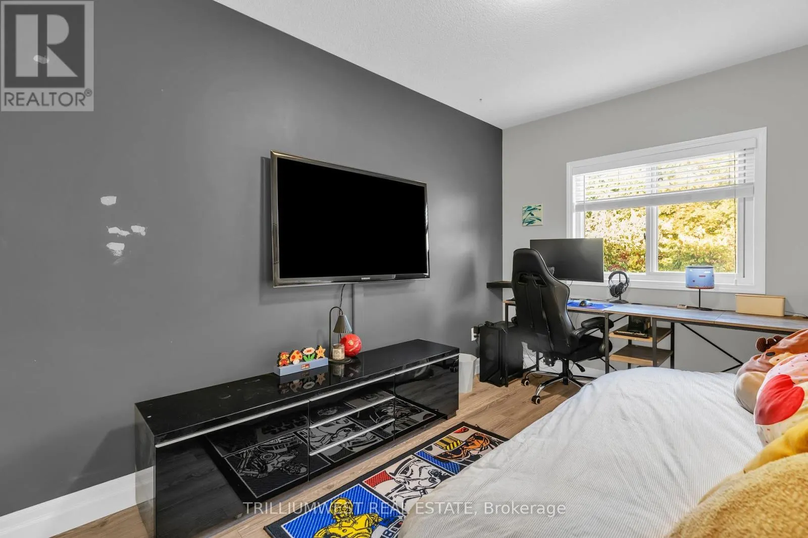 49 MEADOWRIDGE STREET