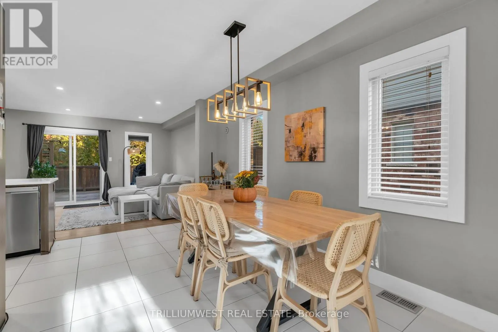 49 MEADOWRIDGE STREET