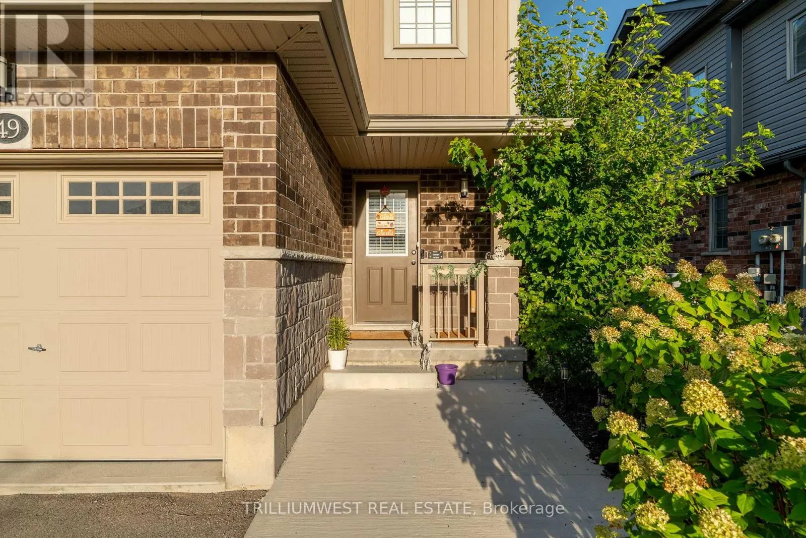 49 MEADOWRIDGE STREET