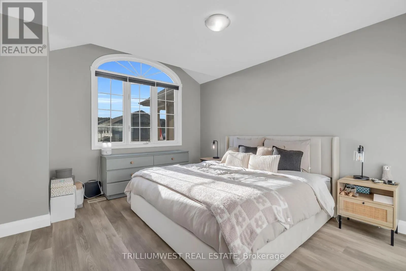 49 MEADOWRIDGE STREET