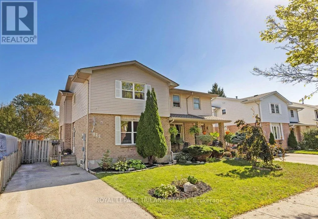 122 GOLFDALE CRESCENT
