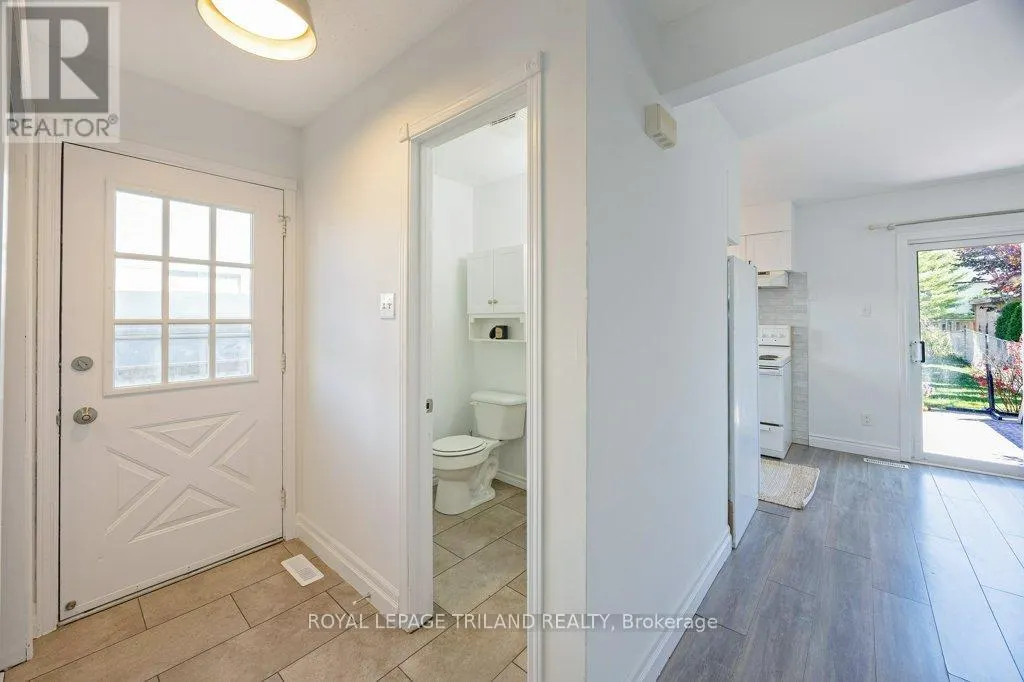122 GOLFDALE CRESCENT
