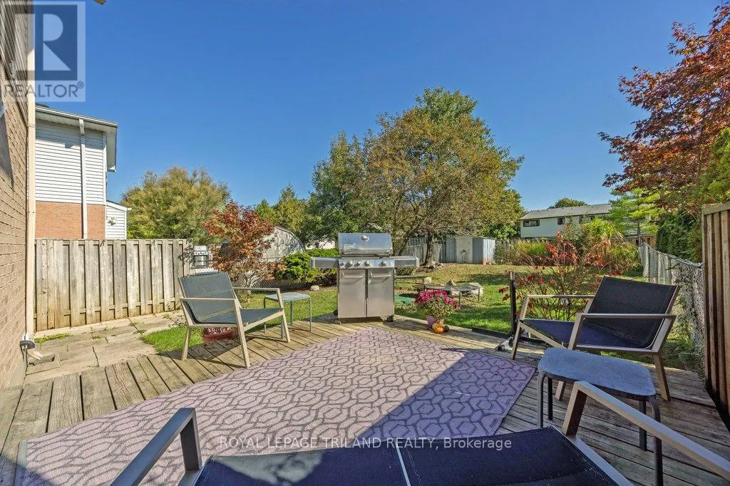122 GOLFDALE CRESCENT