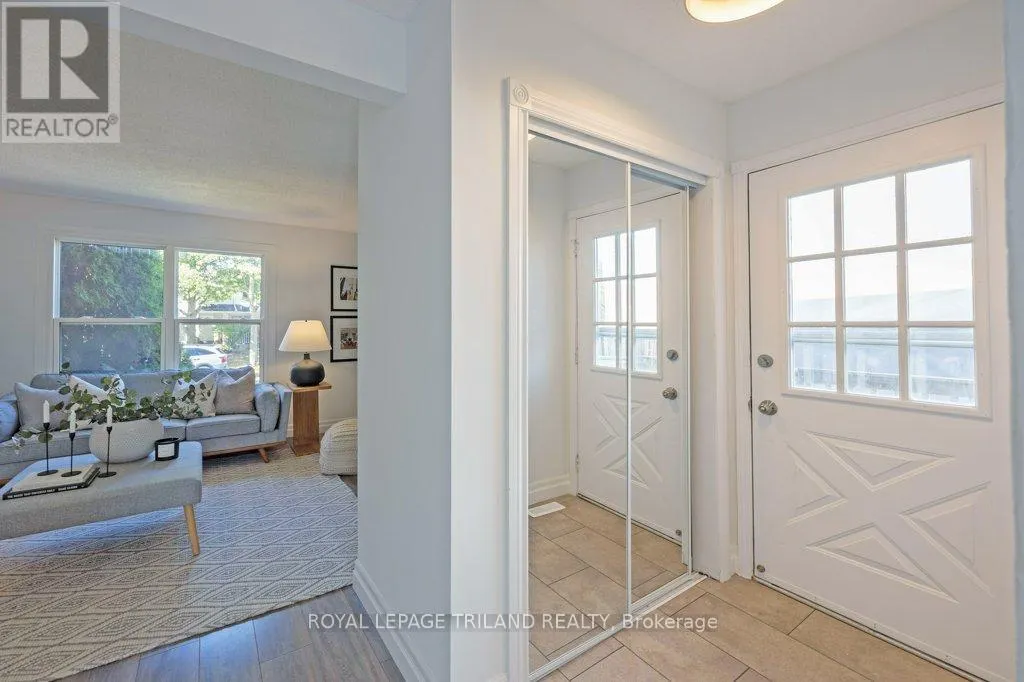 122 GOLFDALE CRESCENT