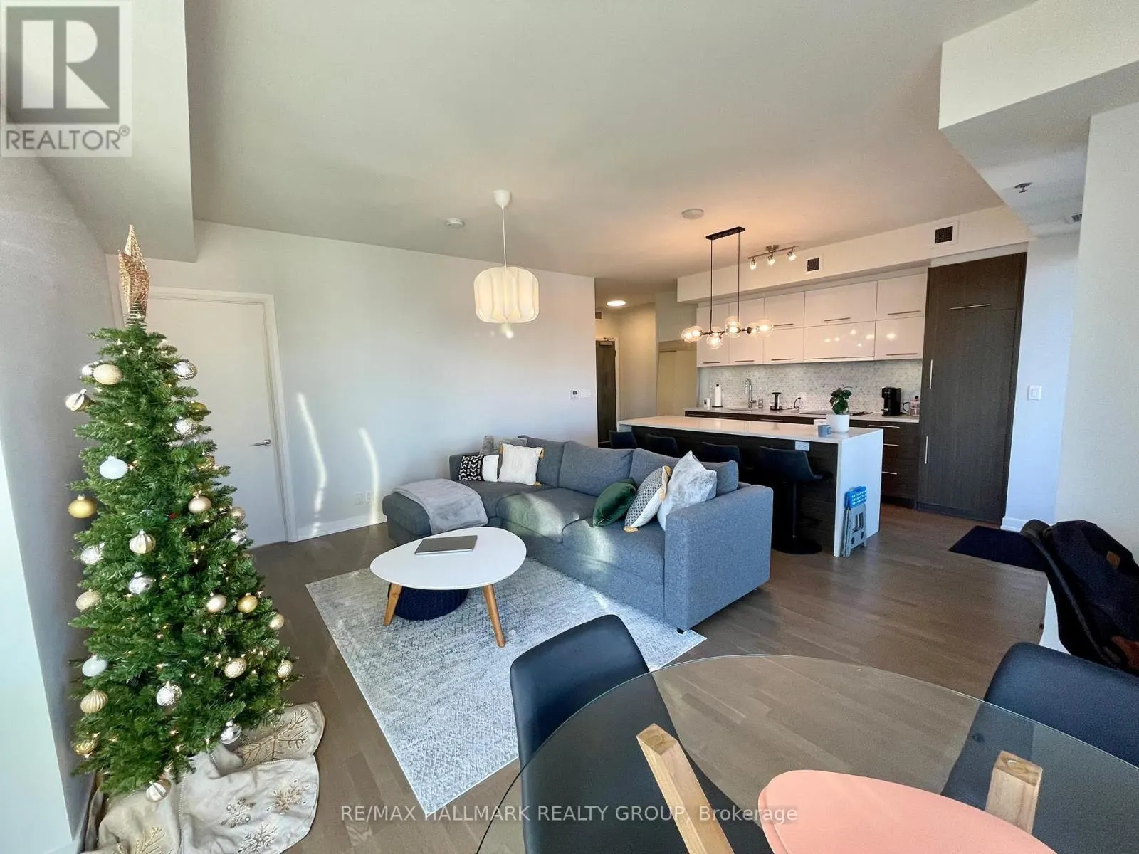 1202 - 428 SPARKS STREET