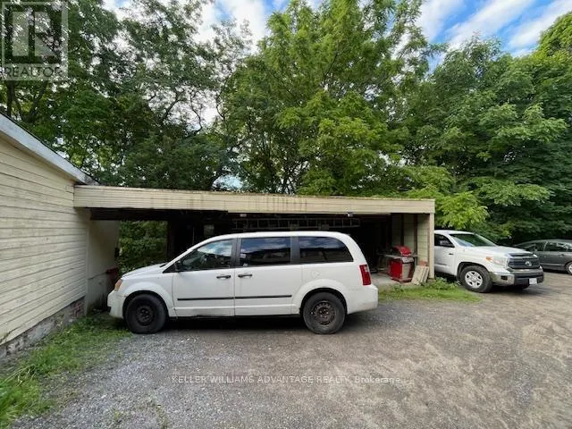 223 WALTON STREET