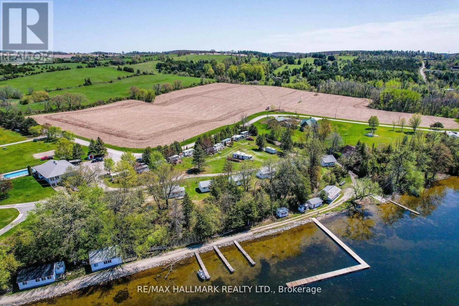 112 - 449 ISLAND VIEW ROAD