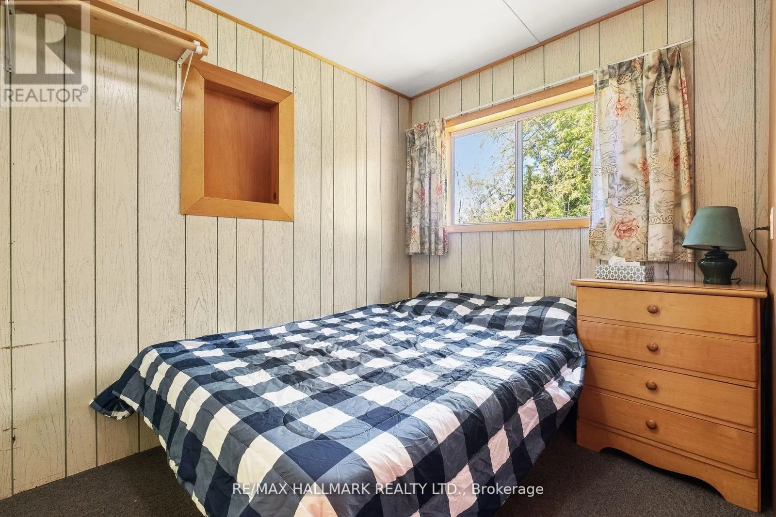 112 - 449 ISLAND VIEW ROAD