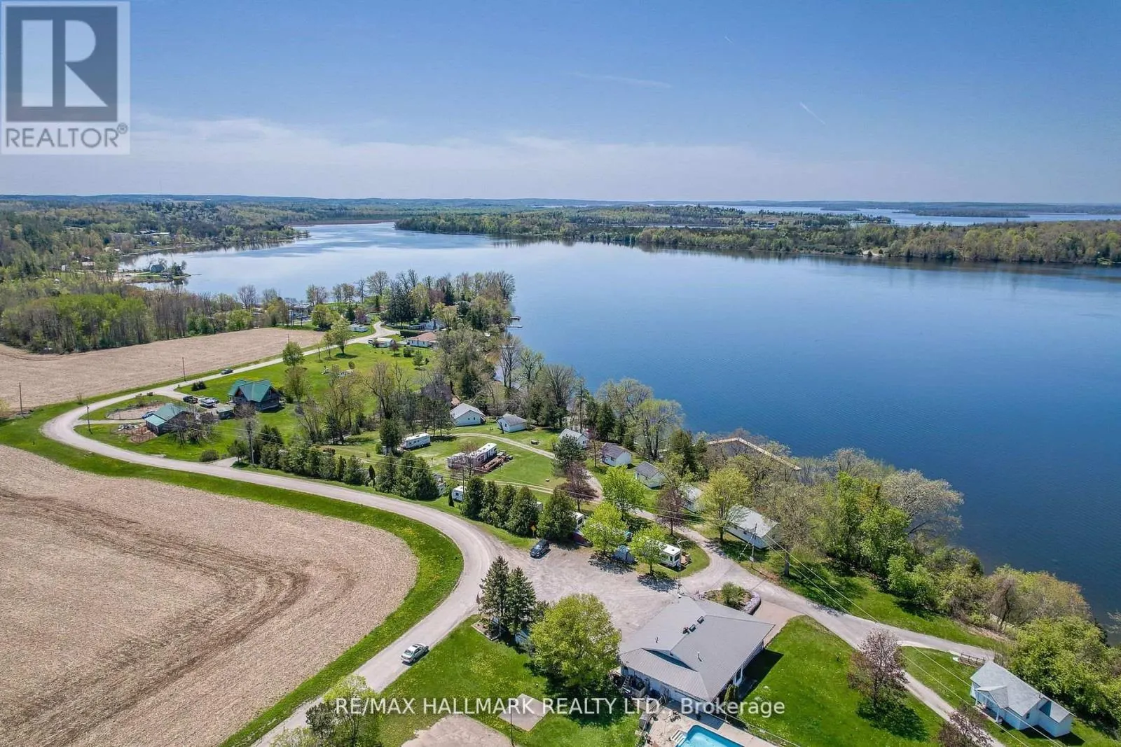 112 - 449 ISLAND VIEW ROAD