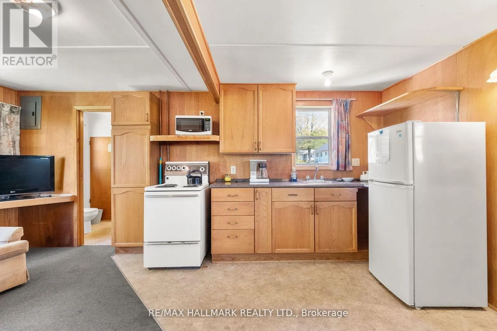 112 - 449 ISLAND VIEW ROAD