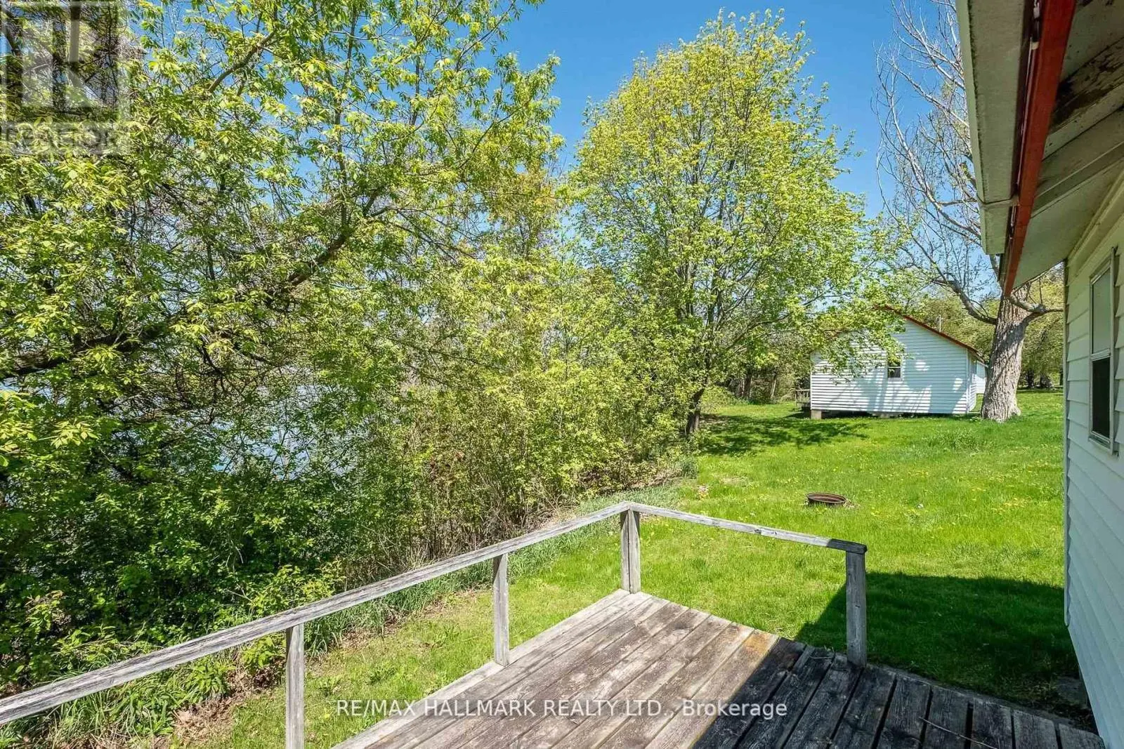 112 - 449 ISLAND VIEW ROAD