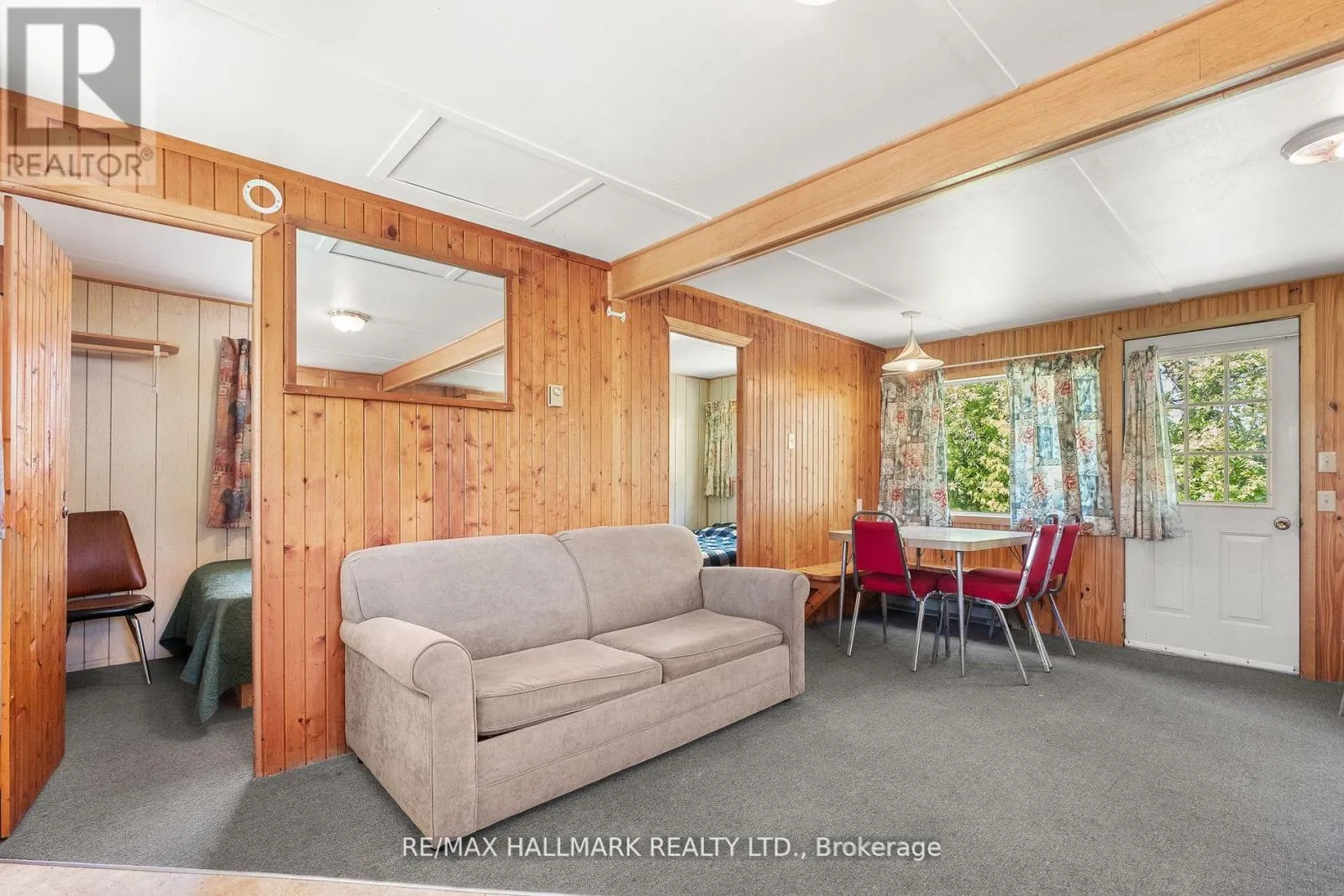 112 - 449 ISLAND VIEW ROAD