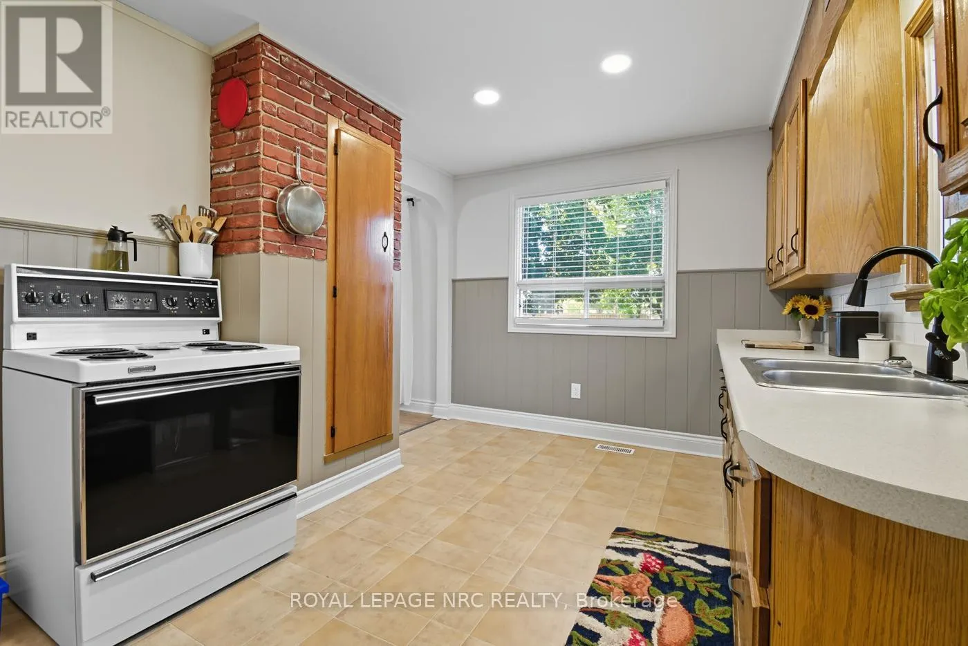 2459 THOMPSON ROAD