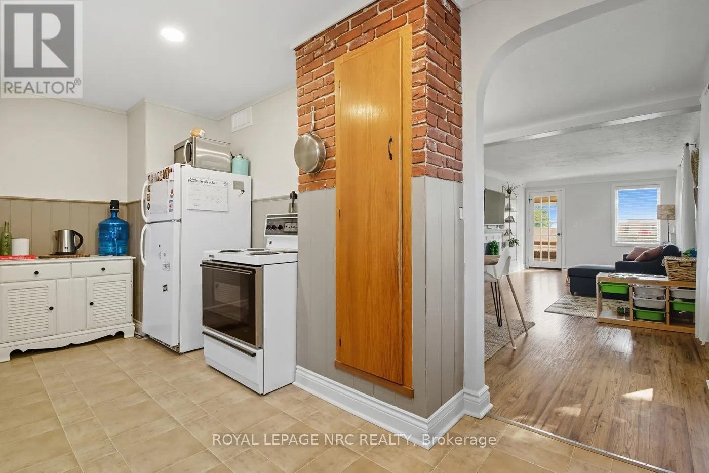 2459 THOMPSON ROAD