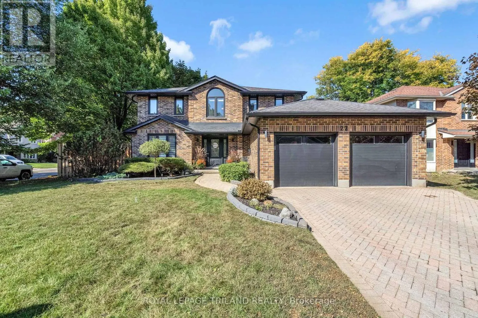 22 WENDY CRESCENT