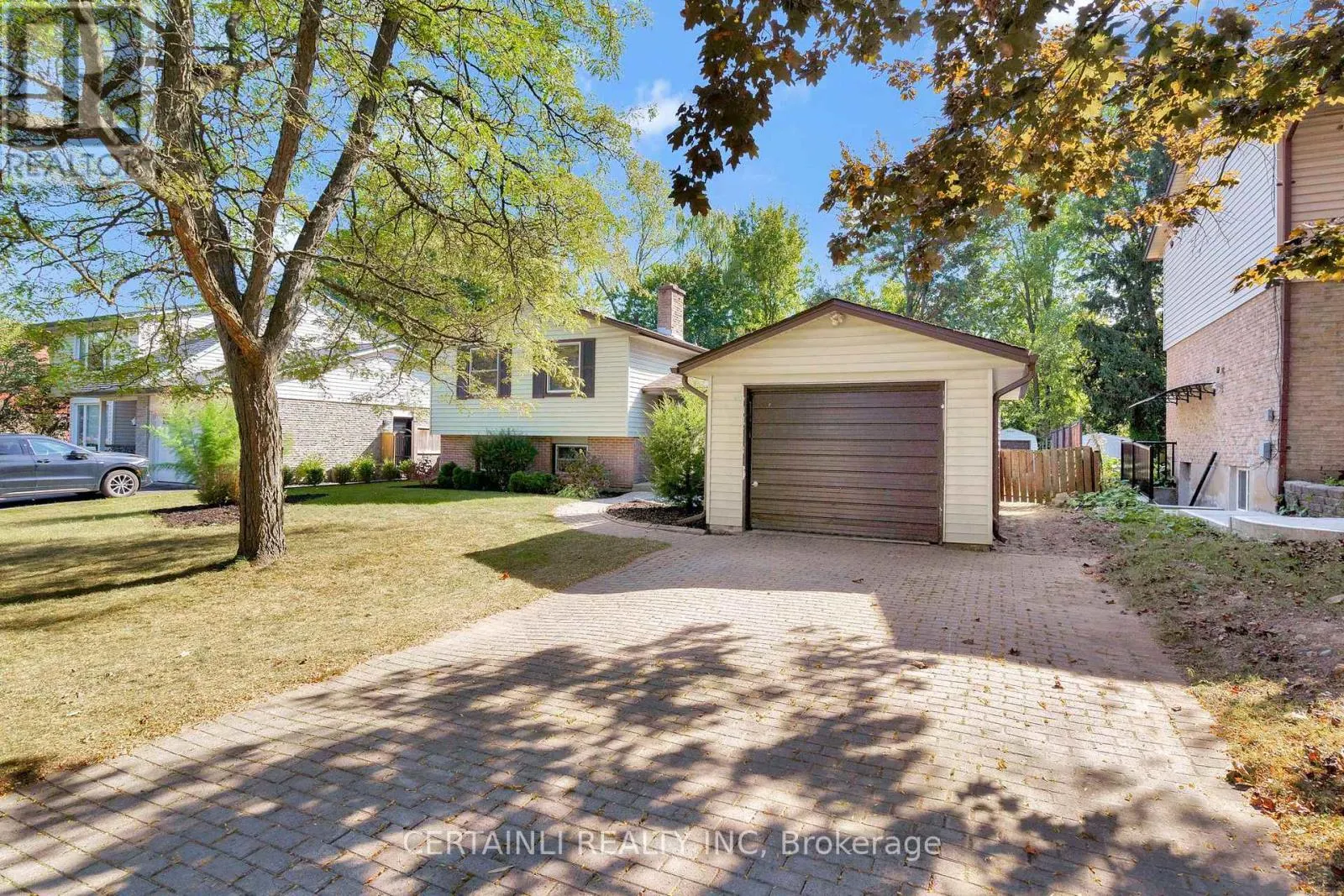 723 BARCLAY ROAD