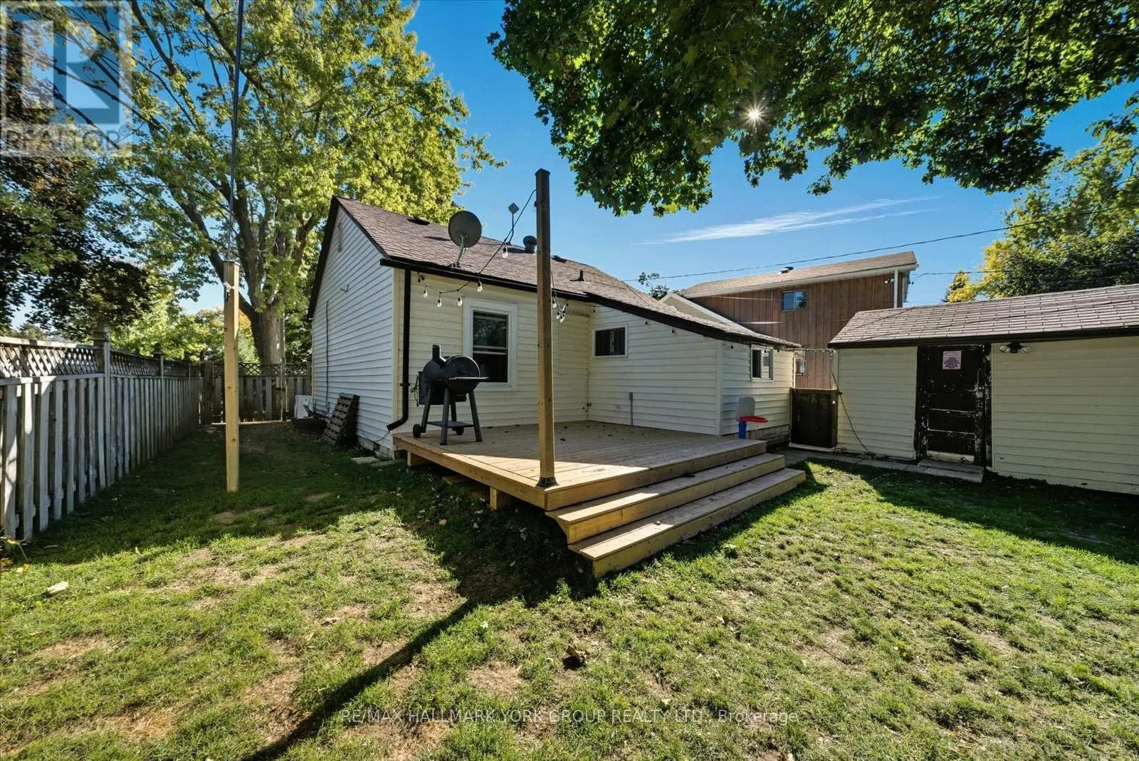 24 CHURCHILL CRESCENT