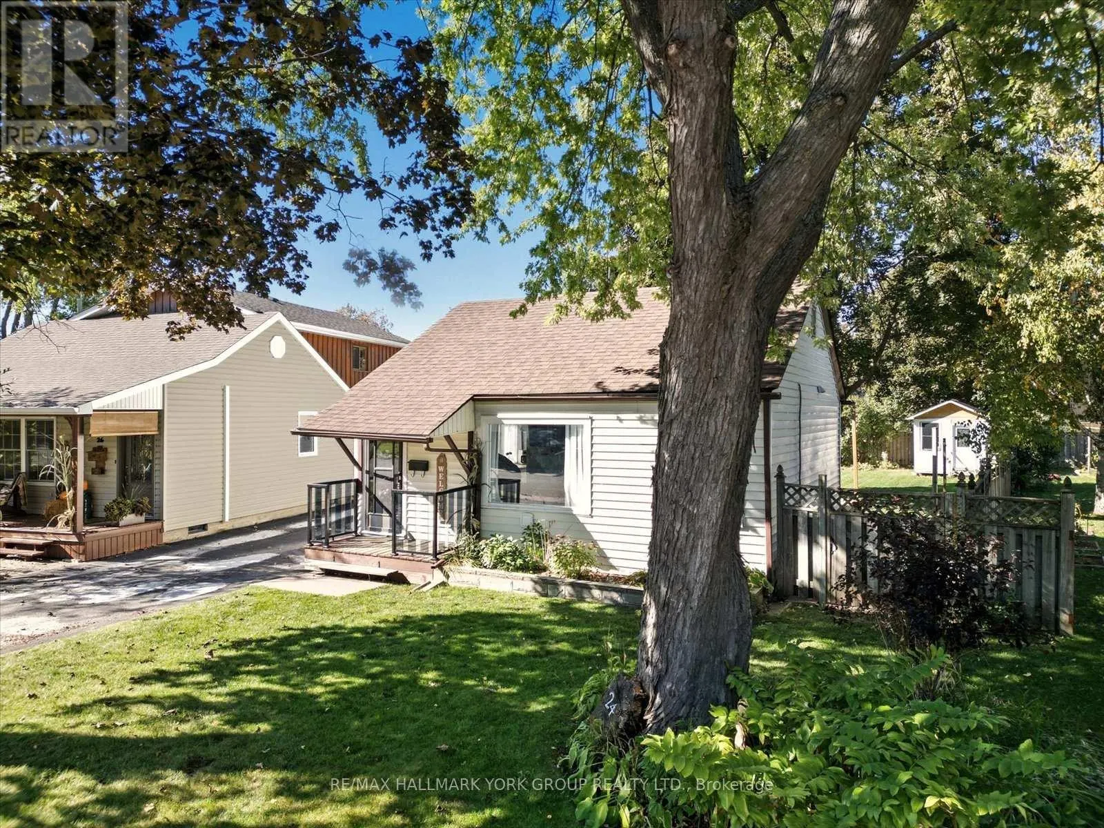 24 CHURCHILL CRESCENT