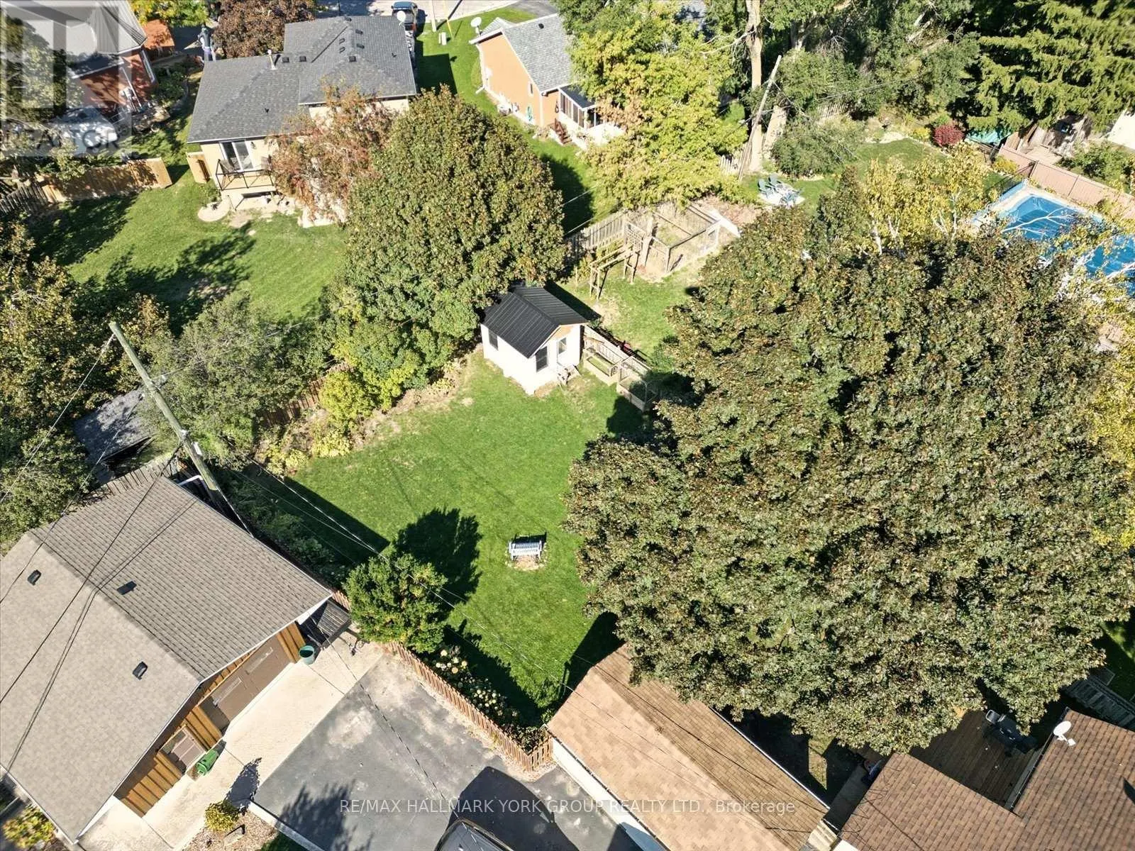 24 CHURCHILL CRESCENT