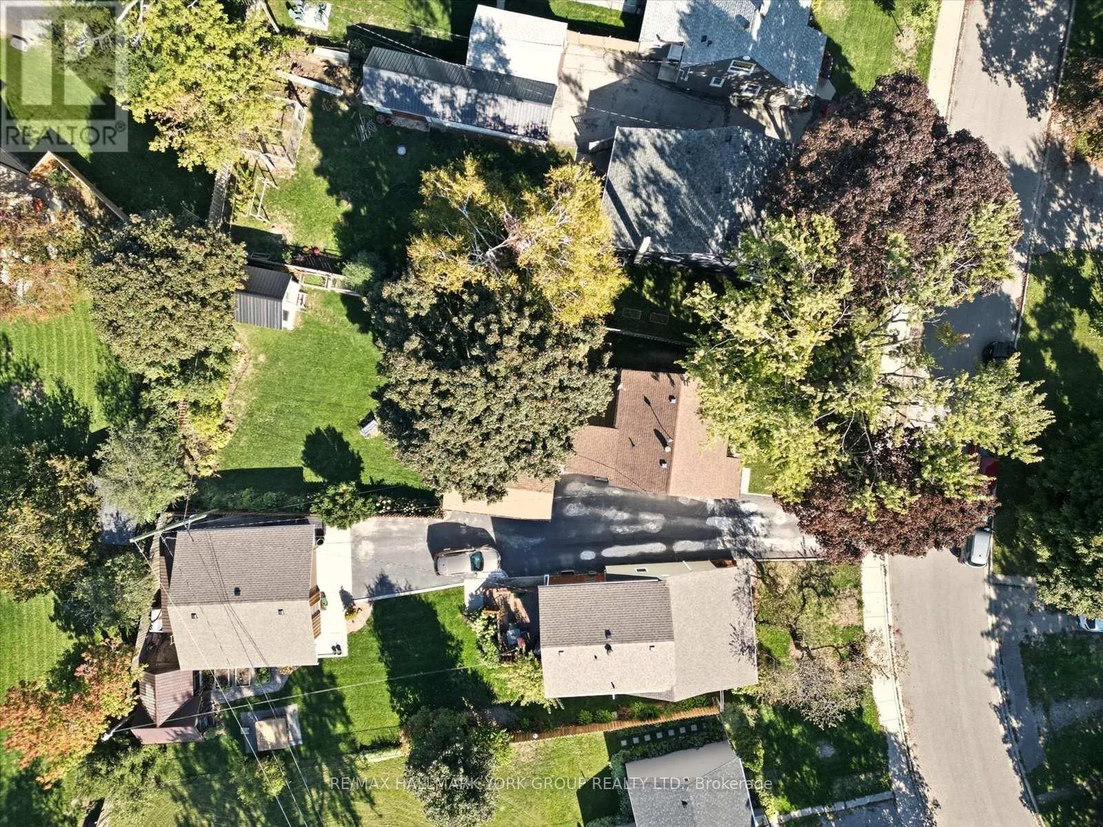 24 CHURCHILL CRESCENT